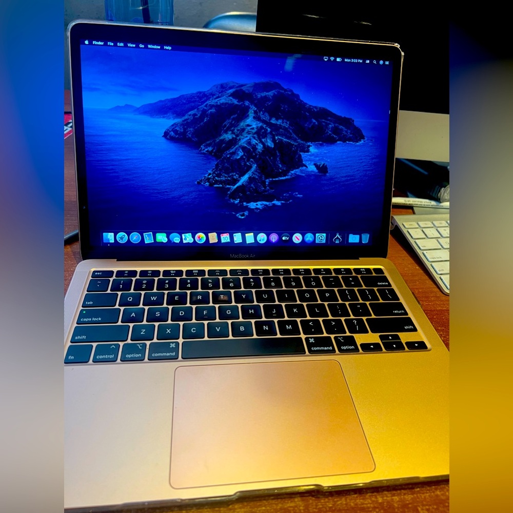 2020 13” Apple Macbook Air Rose Gold